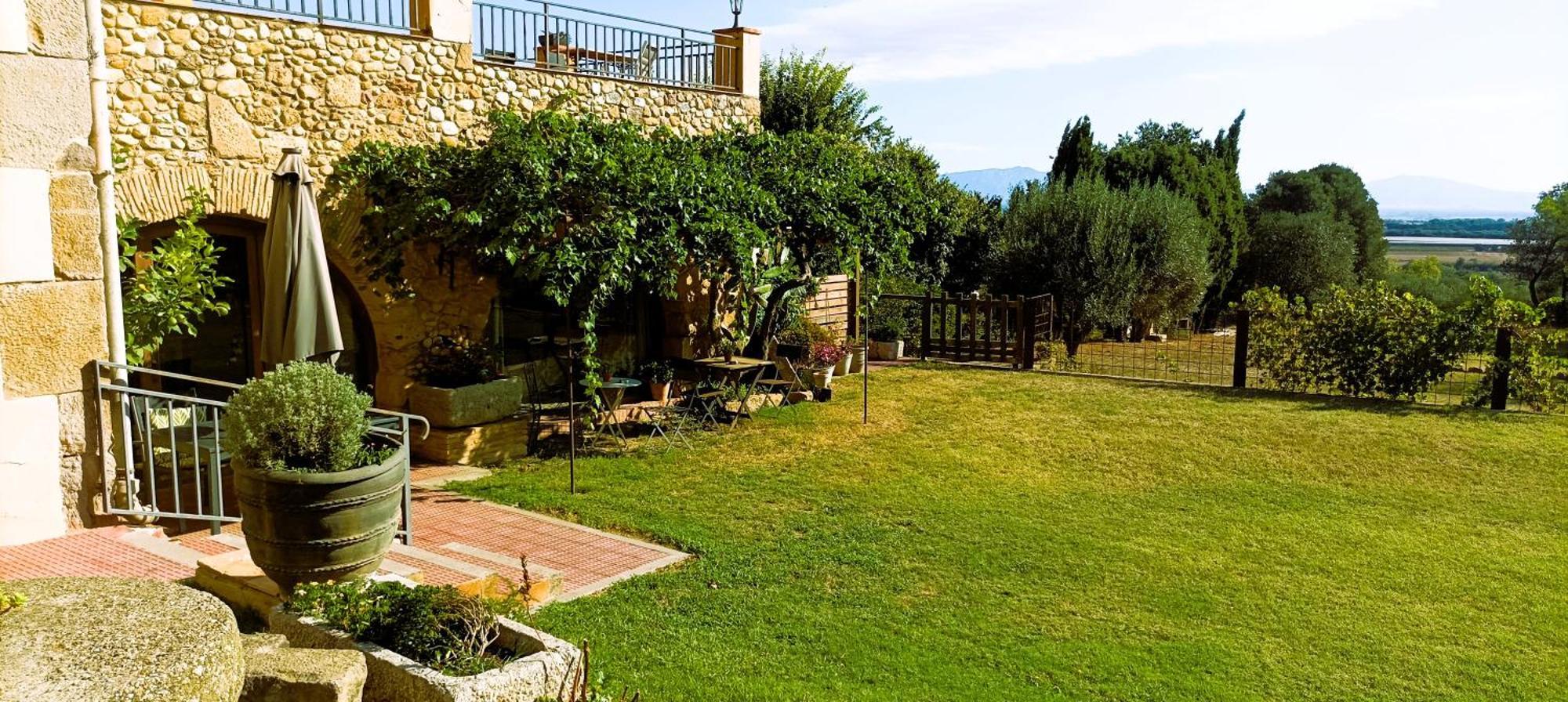 La Masia Costa Brava -Adults Only Garrigás 外观 照片